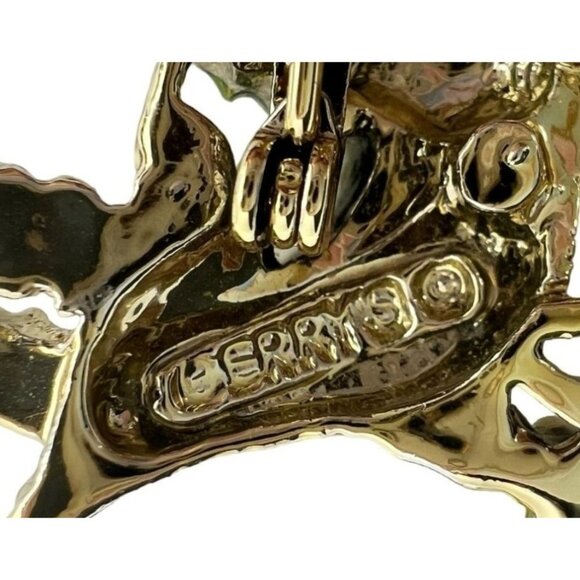 Vintage Gerrys Christmas Sleigh Horse Brooch Couple Holly Accents Gold-Tone Chic - Picture 7 of 7